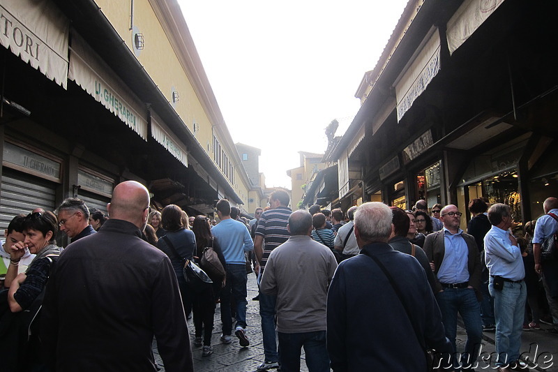 Auf der Ponte Vecchio in Florenz, Italien