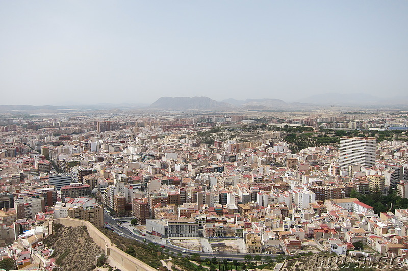 Ausblick auf Alicante vom Castillo de Santa Barbara