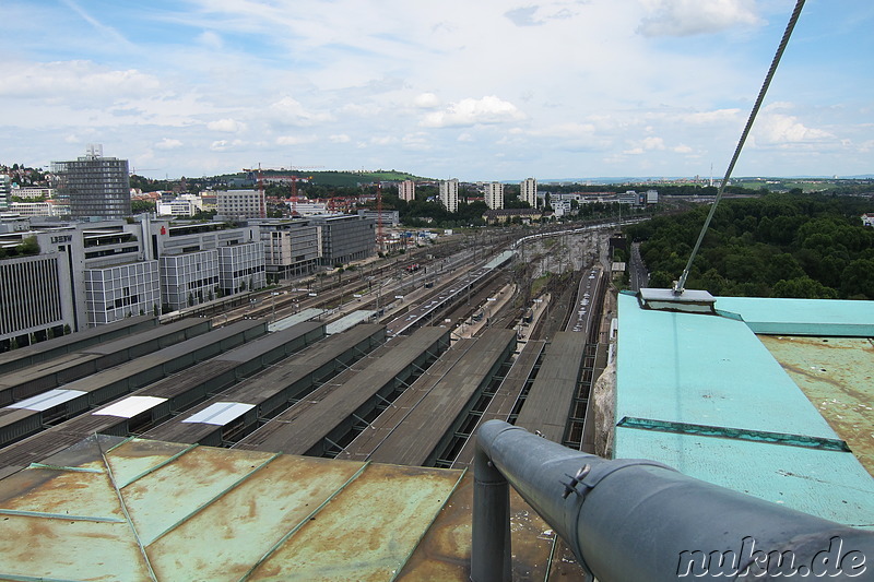 Ausblick auf Stuttgart von der Aussichtsplattform im Hauptbahnhof