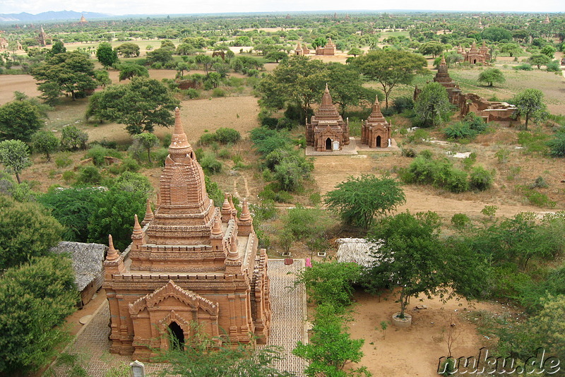 Ausblick vom Shwesandaw Paya - Tempel in Bagan, Myanmar