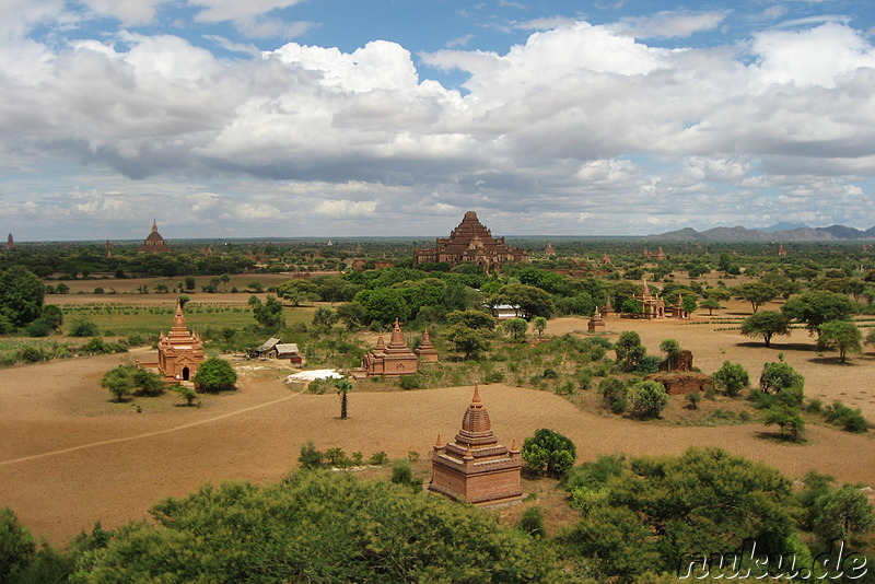 Ausblick vom Shwesandaw Paya - Tempel in Bagan, Myanmar