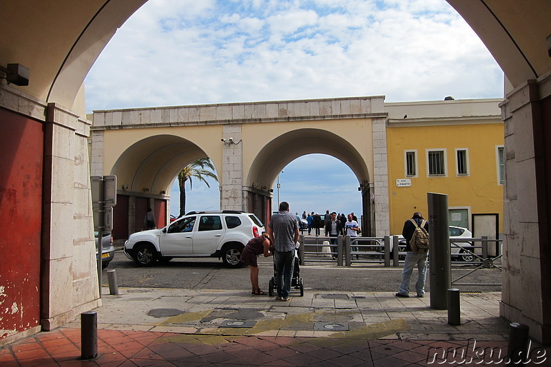 Baie des Anges - Strand in Nizza, Frankreich