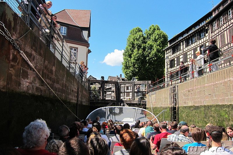 Batorama Boat Trip auf der Ill in Strasbourg, Frankreich