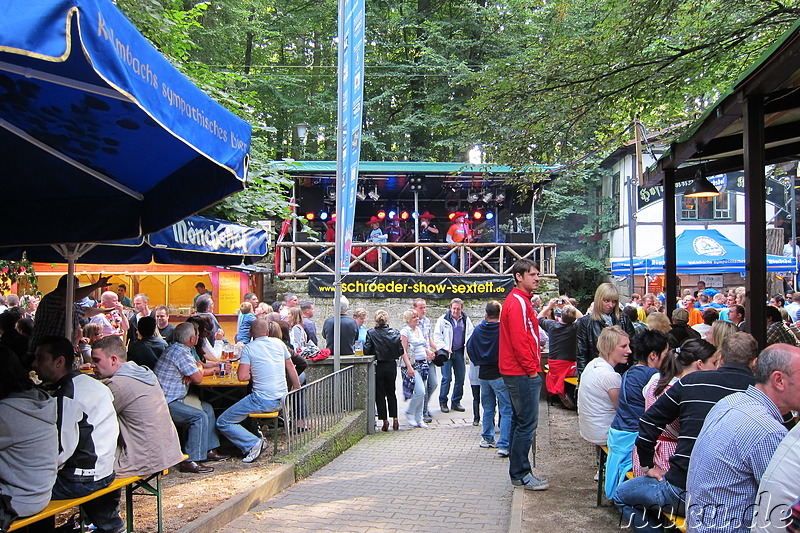 Bei Hofmann's Keller (Kulmbacher Mönchshof) auf dem Annafest