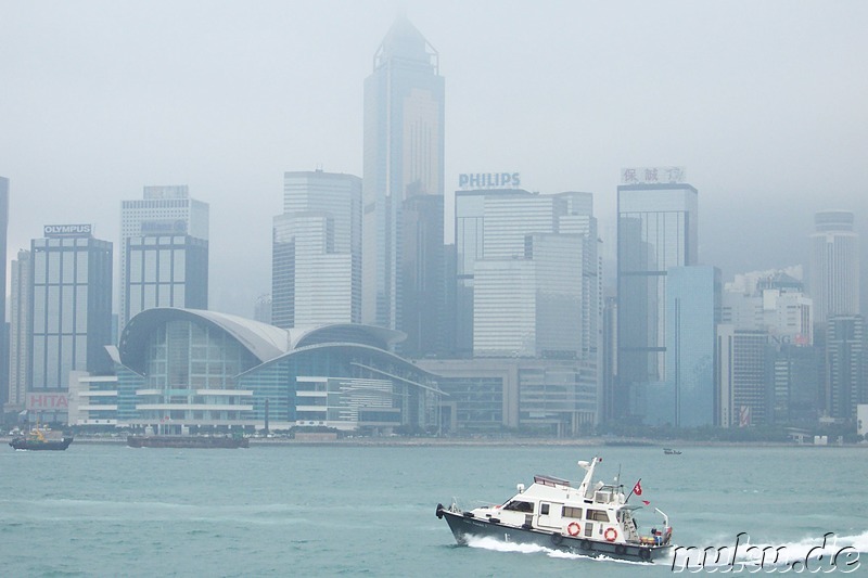 Blick auf Central, aufgenommen während der Überfahrt nach Kowloon