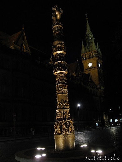 Blick auf das Braunschweiger Rathaus bei Nacht