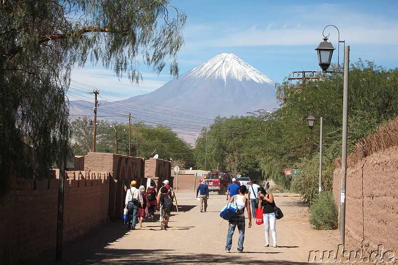 Blick auf den Licancabur Vulkan vom San Pedro de Atacama, Chile