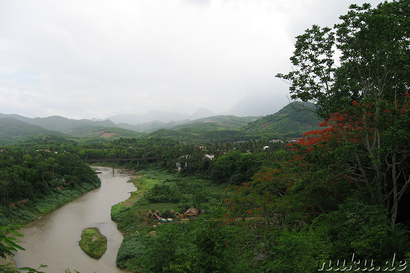 Blick auf den Nam Khan Fluss (Luang Prabang, Laos)