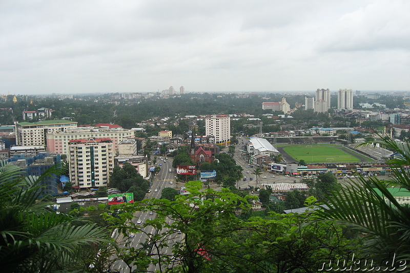 Blick auf Yangon vom Sakura Tower