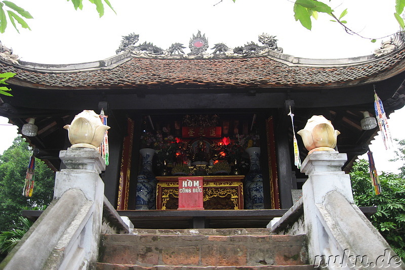 Blick in die One Pillar Pagoda
