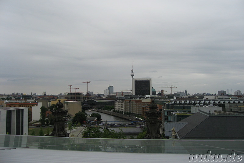 Blick vom Reichstag in Richtung Fernsehturm, Berlin