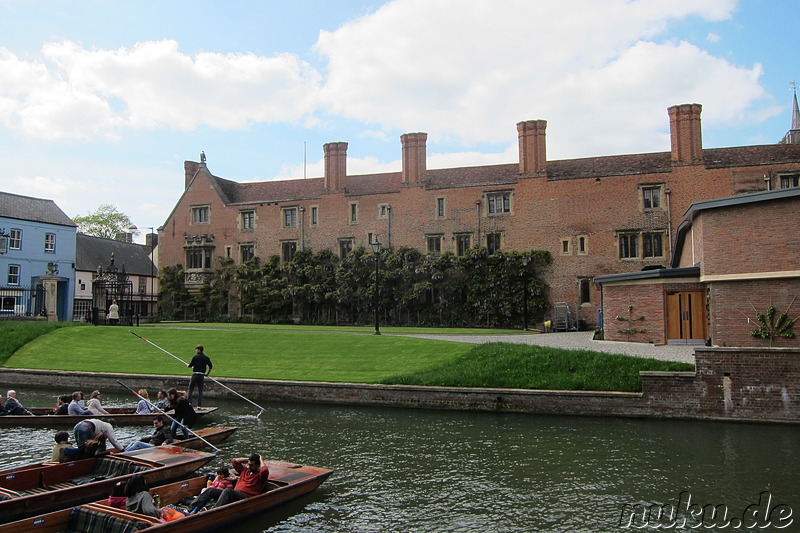 Boote auf dem Cam in Cambridge, England