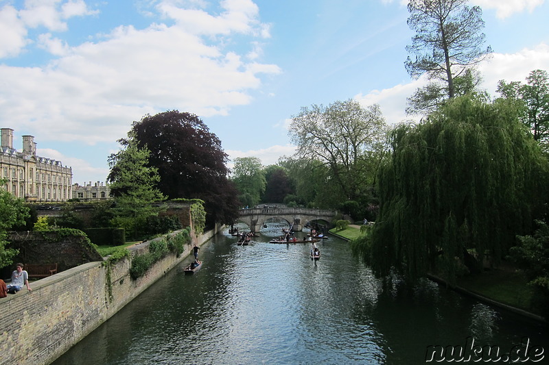 Boote auf dem Cam in Cambridge, England