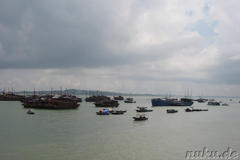 Boote im Hafen von Haiphong