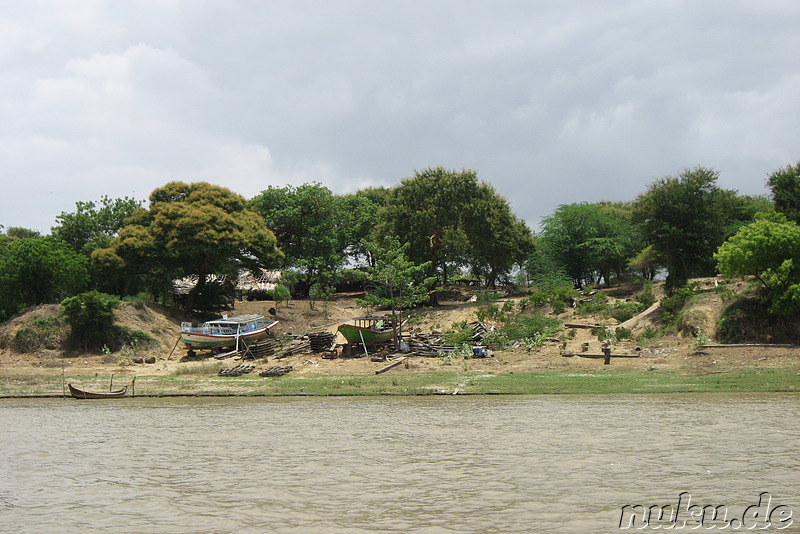 Bootsfahrt auf dem Ayeyarwady River in Bagan, Myanmar