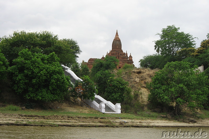 Bootsfahrt auf dem Ayeyarwady River in Bagan, Myanmar