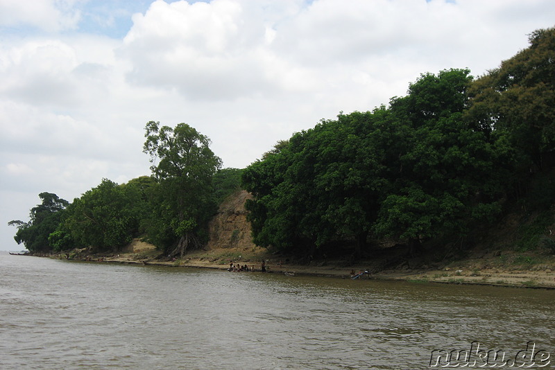 Bootsfahrt auf dem Ayeyarwady River in Bagan, Myanmar