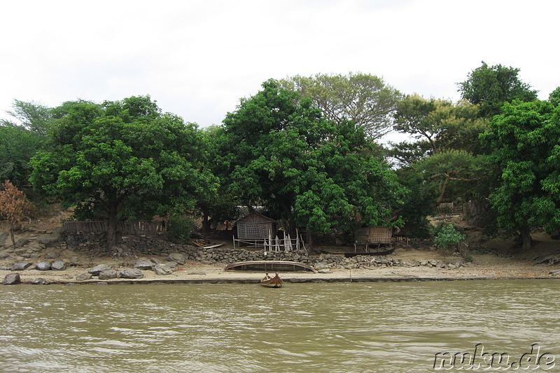 Bootsfahrt auf dem Ayeyarwady River in Bagan, Myanmar