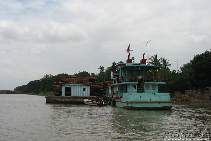 Bootsfahrt auf dem Ayeyarwady River in Bagan, Myanmar