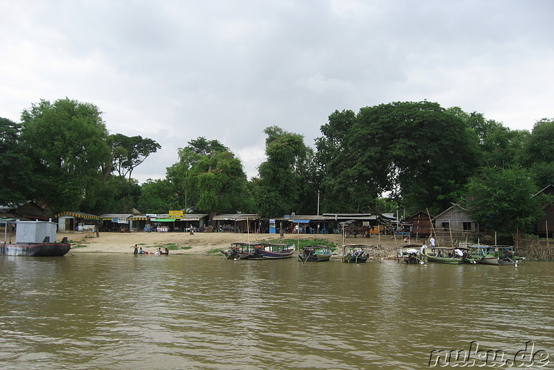 Bootsfahrt auf dem Ayeyarwady River in Bagan, Myanmar