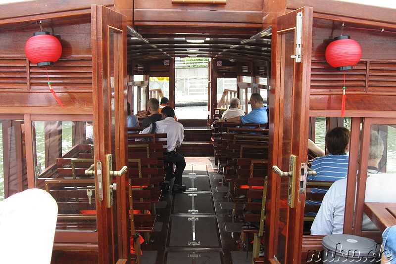 Bootsfahrt auf dem Singapore River in Singapur