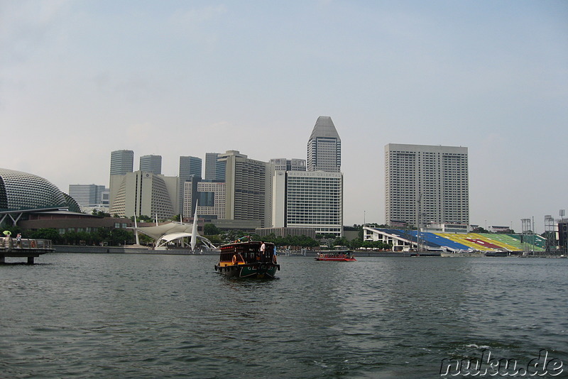 Bootsfahrt auf dem Singapore River in Singapur