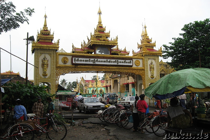 Botataung Paya - Tempel in Yangon, Myanmar