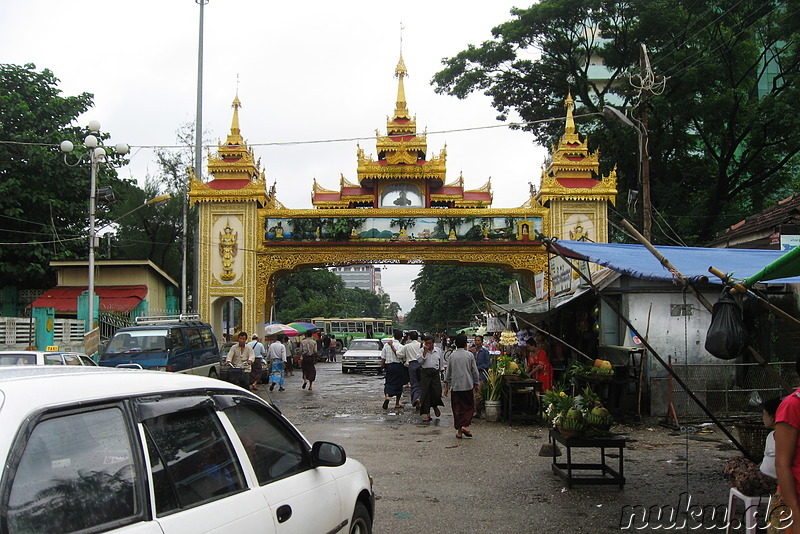 Botataung Paya - Tempel in Yangon, Myanmar