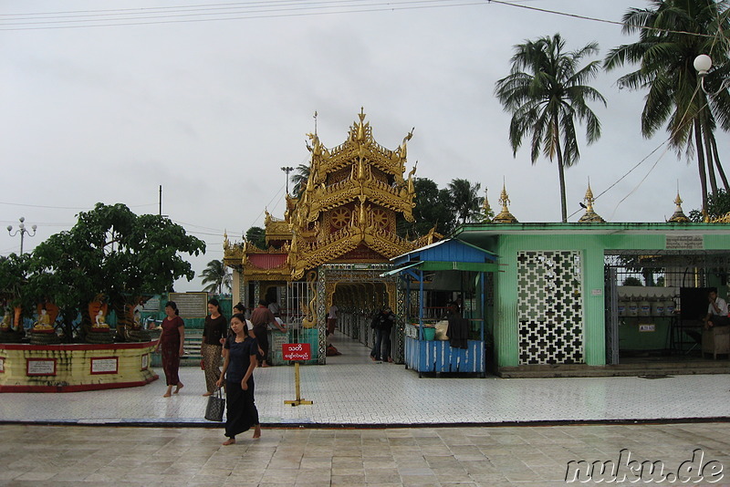 Botataung Paya - Tempel in Yangon, Myanmar