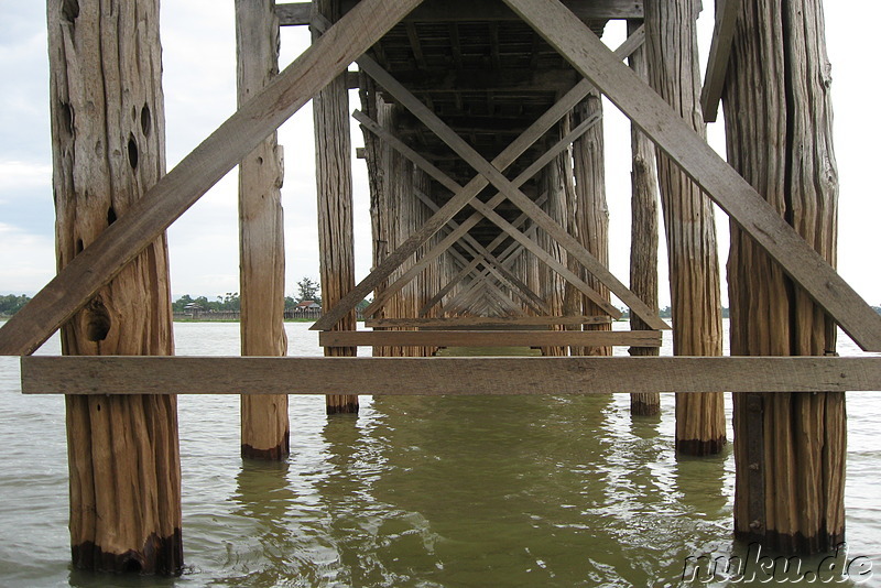 Brückenpfeiler der U-Bein-Brücke