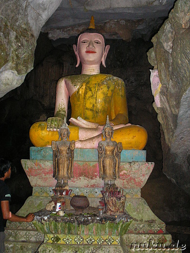 Buddha in der Tham Hoi