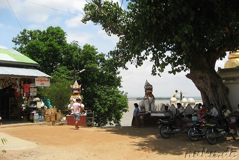 Bupaya - Tempel am Bootsanleger in Bagan, Myanmar