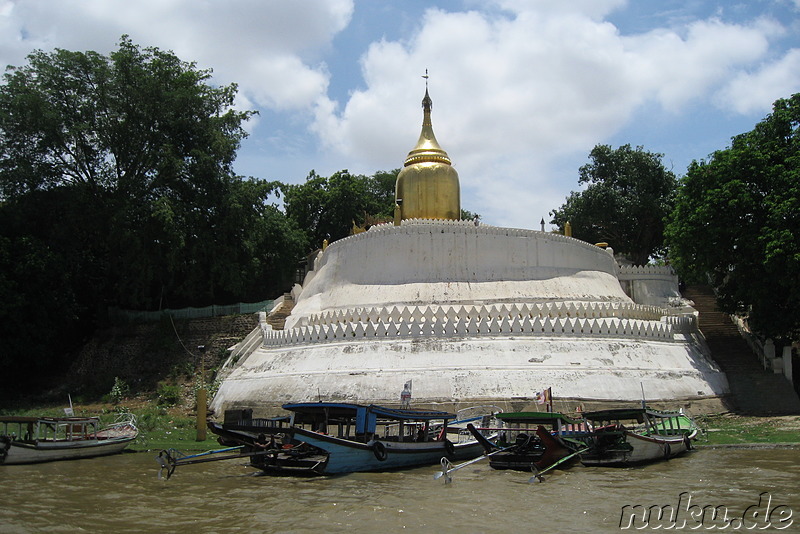 Bupaya - Tempel am Bootsanleger in Bagan, Myanmar