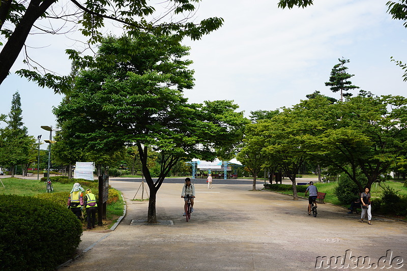 Bupyeong Park (부평공원) in Incheon, Korea