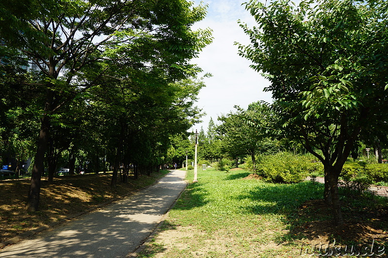 Bupyeong Park (부평공원) in Incheon, Korea