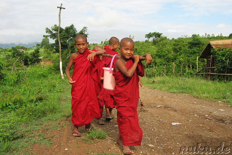 Burmesische Mönchskinder