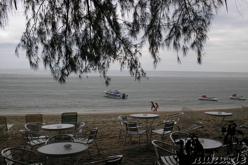 Cafe am Strand von Batu Ferringhi, Pulau Penang, Malaysia