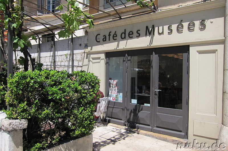 Cafe des Musees in Grasse, Frankreich