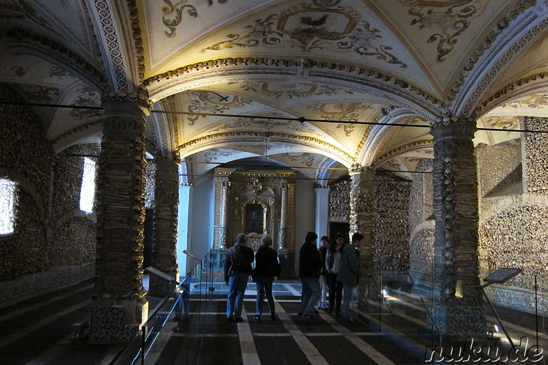 Capela dos Ossos - Knochenkapelle in Evora, Portugal