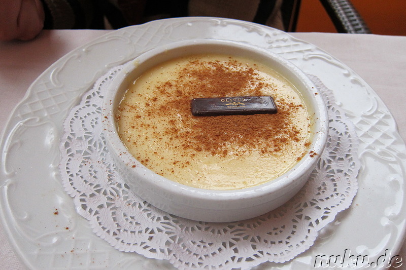 Creme Brulee im Restaurant Oliver in Granada, Spanien