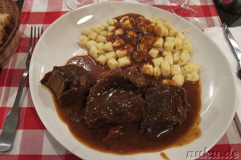 Daube (Rindfleischragout) mit Gnocchi im L'Escalinada in Nizza, Frankreich