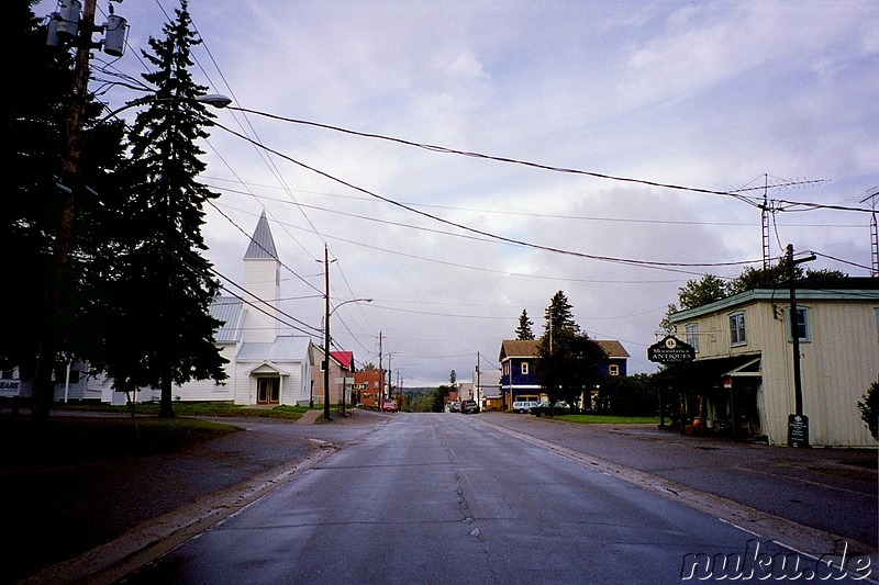 Der Ort Maynooth am Algonquin Park in Ontario, Kanada