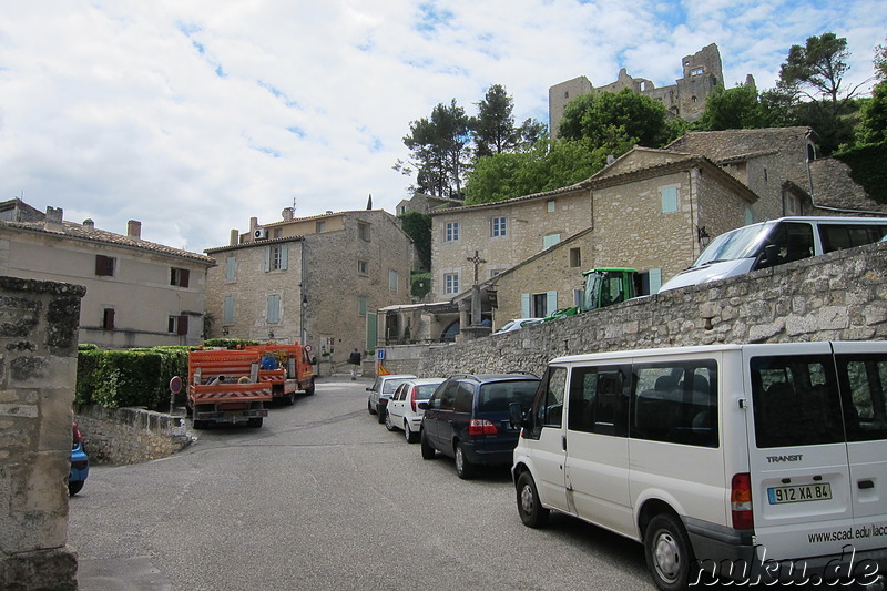 Die Altstadt von Lacoste im Naturpark Luberon, Frankreich