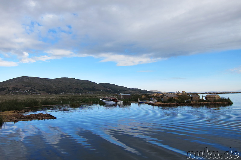 Die treibenden Inseln der Uros auf dem Titicaca-See, Peru