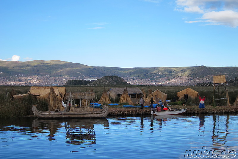 Die treibenden Inseln der Uros auf dem Titicaca-See, Peru