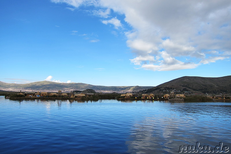 Die treibenden Inseln der Uros auf dem Titicaca-See, Peru