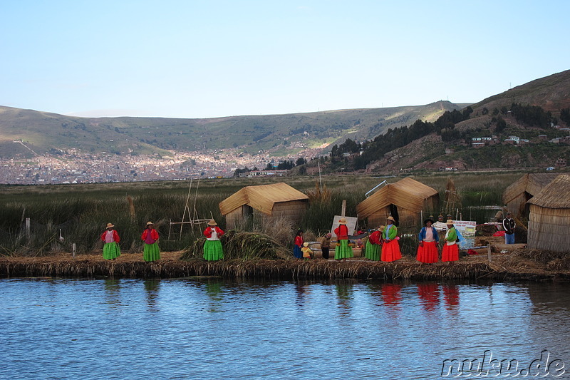 Die treibenden Inseln der Uros auf dem Titicaca-See, Peru