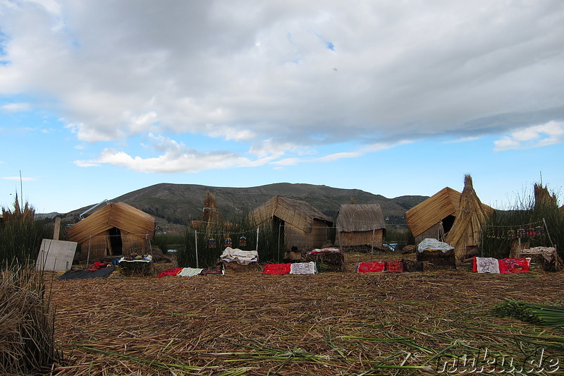 Die treibenden Inseln der Uros auf dem Titicaca-See, Peru