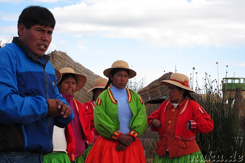 Die treibenden Inseln der Uros auf dem Titicaca-See, Peru