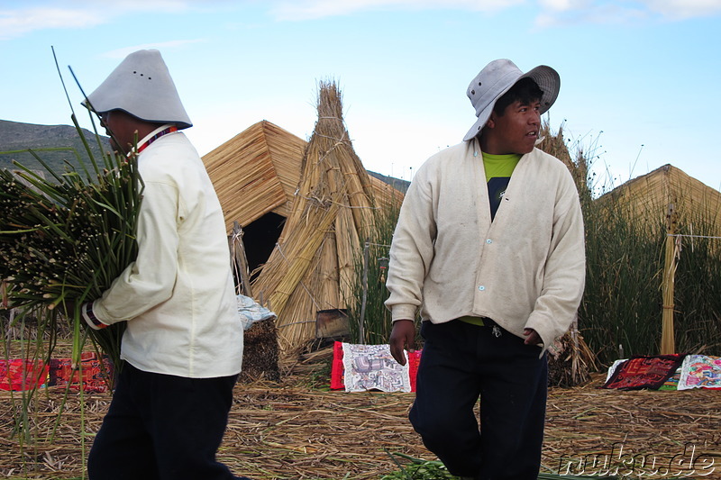 Die treibenden Inseln der Uros auf dem Titicaca-See, Peru